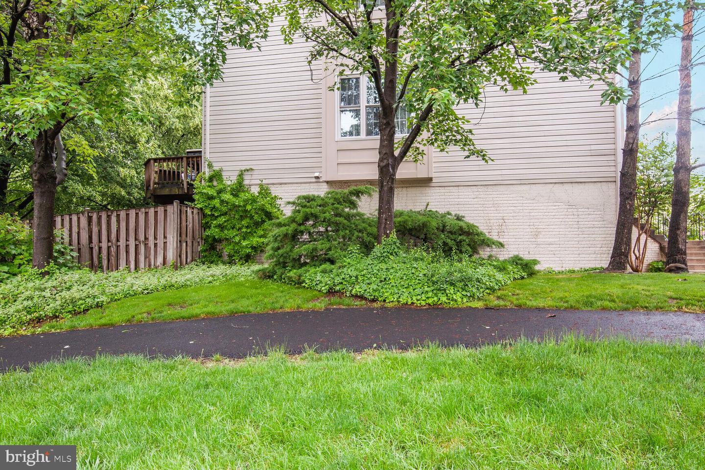 45544 WHITCOMB SQ, STERLING, Virginia 20166, 4 Bedrooms Bedrooms, ,3 BathroomsBathrooms,Residential,For sale,45544 WHITCOMB SQ,VALO2115396 MLS # VALO2115396