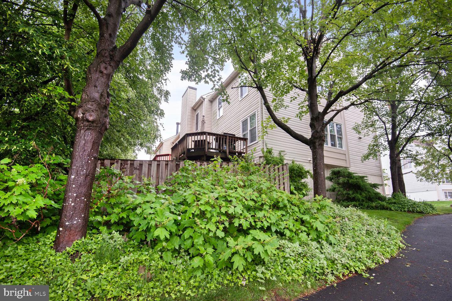 45544 WHITCOMB SQ, STERLING, Virginia 20166, 4 Bedrooms Bedrooms, ,3 BathroomsBathrooms,Residential,For sale,45544 WHITCOMB SQ,VALO2115396 MLS # VALO2115396