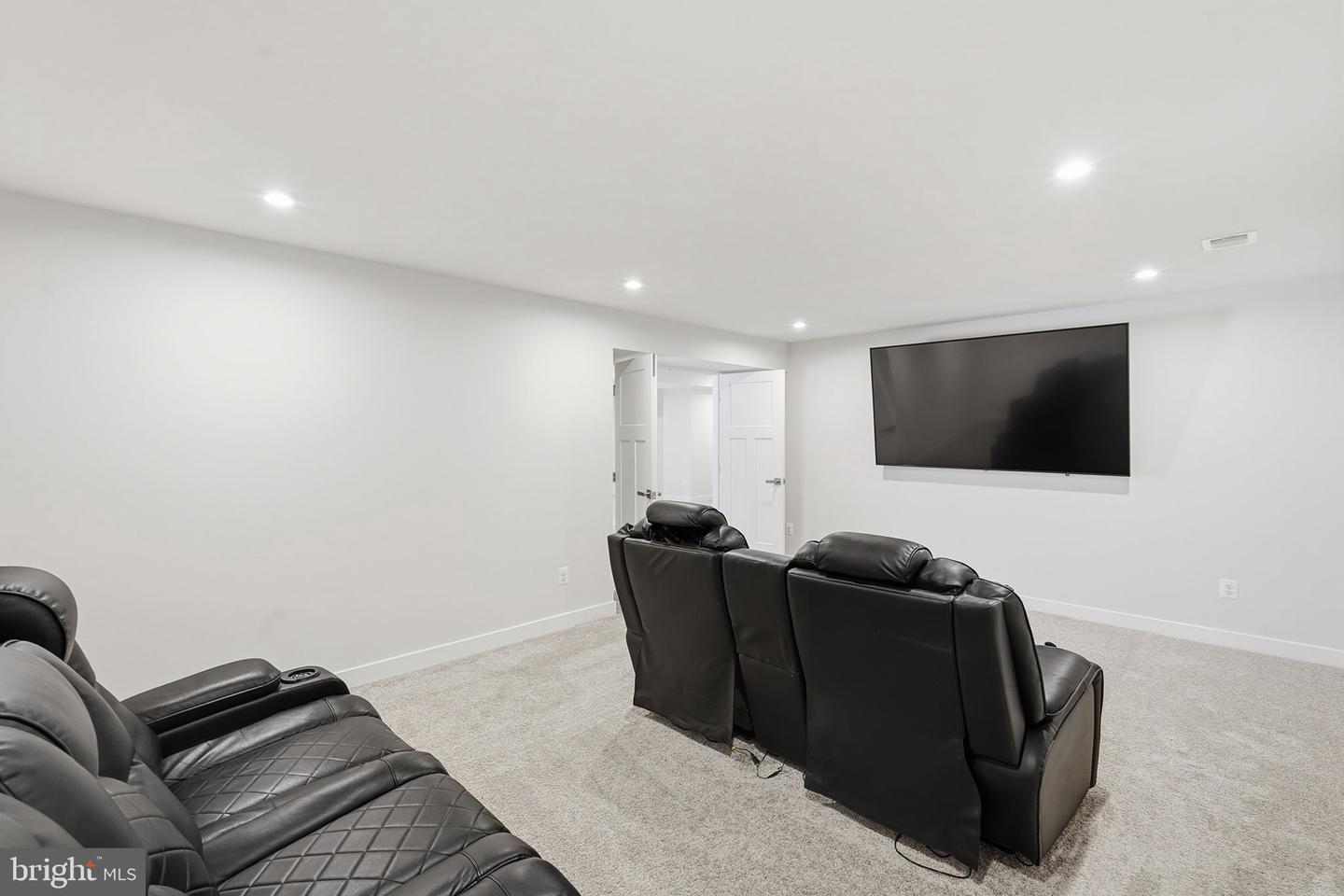 6530 BOB WHITE DR, WARRENTON, Virginia 20187, 6 Bedrooms Bedrooms, ,4 BathroomsBathrooms,Residential,For sale,6530 BOB WHITE DR,VAFQ2020482 MLS # VAFQ2020482