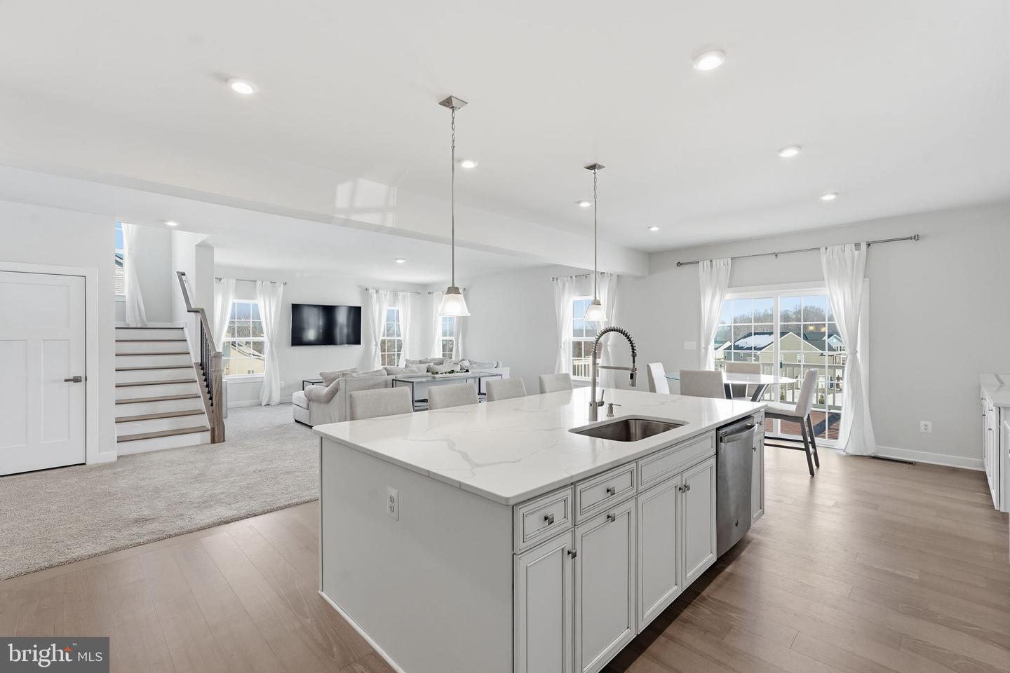 6530 BOB WHITE DR, WARRENTON, Virginia 20187, 6 Bedrooms Bedrooms, ,4 BathroomsBathrooms,Residential,For sale,6530 BOB WHITE DR,VAFQ2020482 MLS # VAFQ2020482