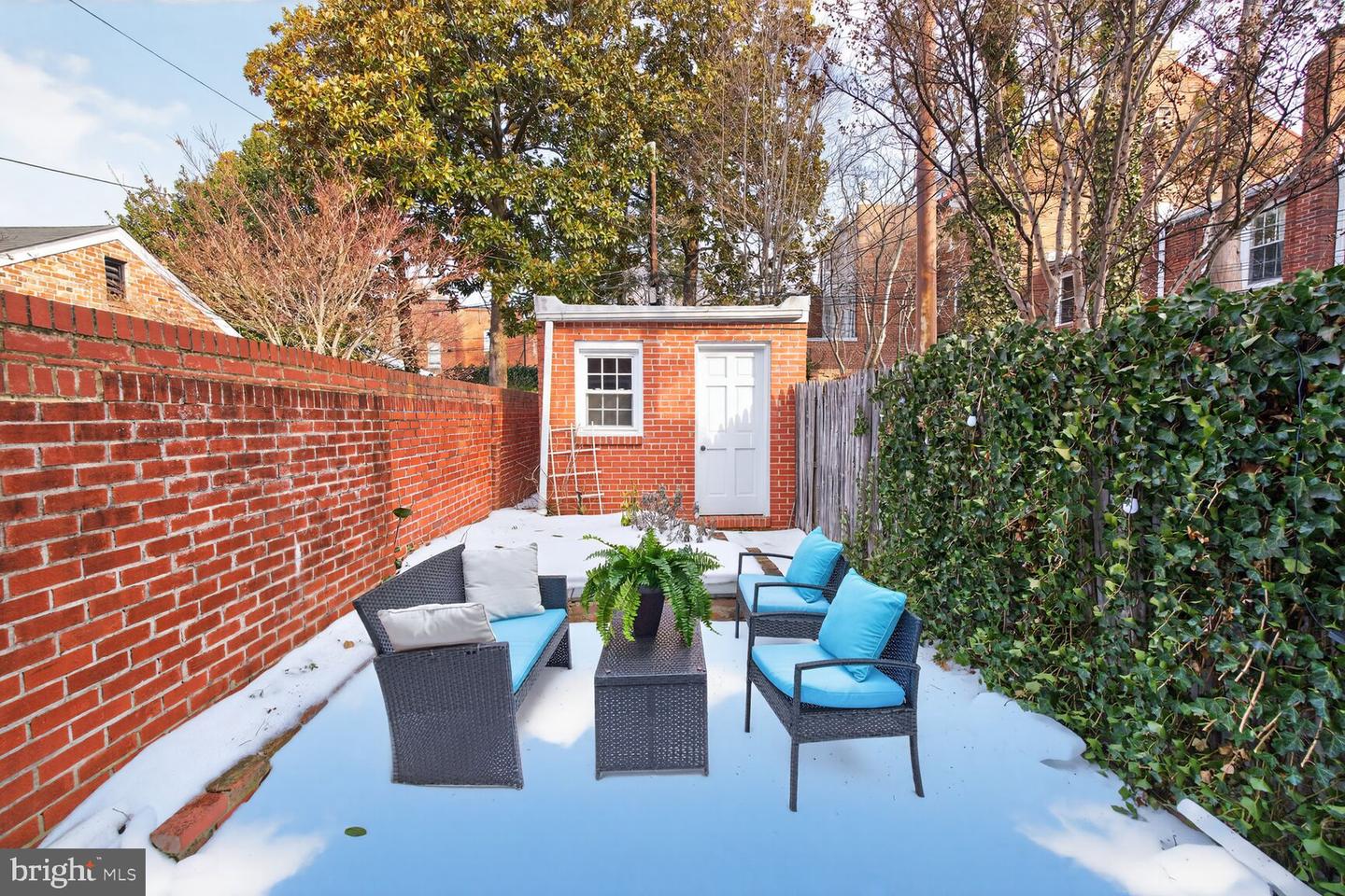 3413 Q ST NW, WASHINGTON, District Of Columbia 20007, 2 Bedrooms Bedrooms, ,1 BathroomBathrooms,Residential,For sale,3413 Q ST NW,DCDC2245160 MLS # DCDC2245160