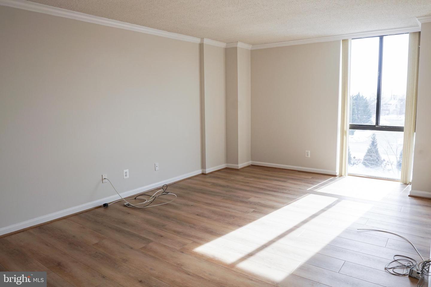 2311 PIMMIT DR #815, FALLS CHURCH, Virginia 22043, 2 Bedrooms Bedrooms, ,2 BathroomsBathrooms,Residential,For sale,2311 PIMMIT DR #815,VAFX2289798 MLS # VAFX2289798