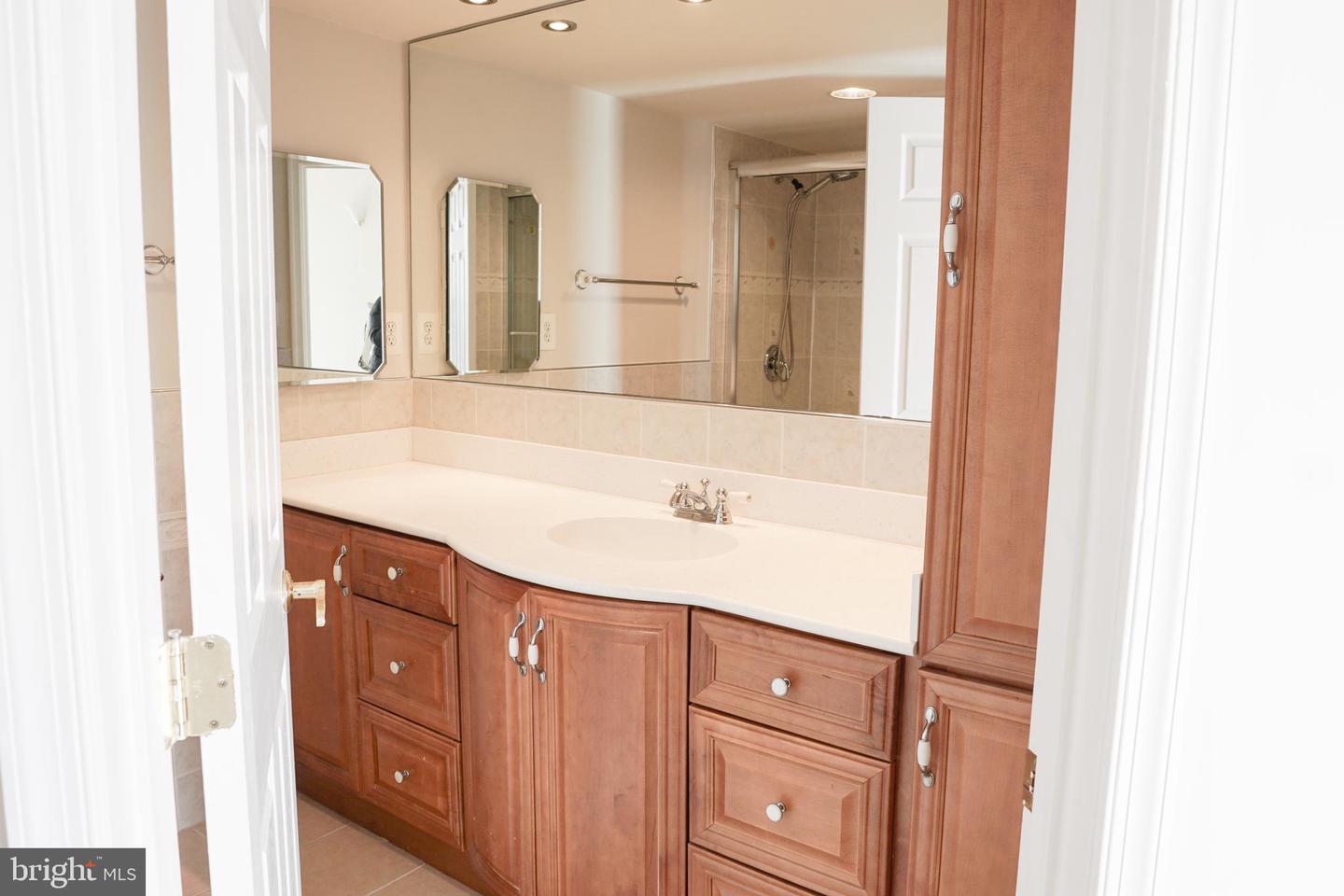 2311 PIMMIT DR #815, FALLS CHURCH, Virginia 22043, 2 Bedrooms Bedrooms, ,2 BathroomsBathrooms,Residential,For sale,2311 PIMMIT DR #815,VAFX2289798 MLS # VAFX2289798