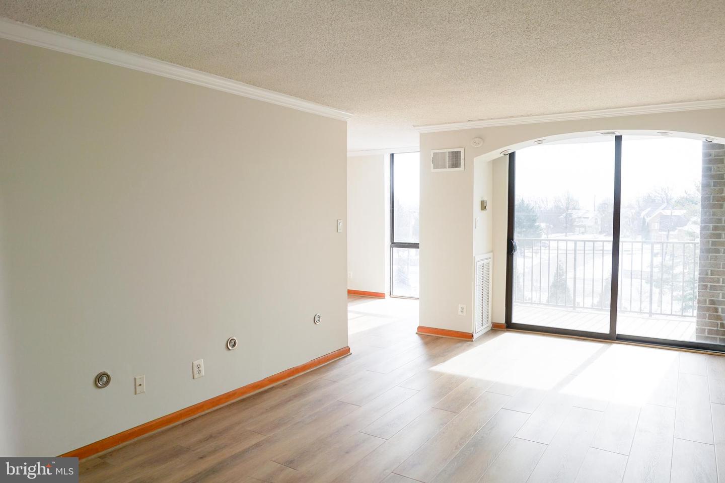 2311 PIMMIT DR #815, FALLS CHURCH, Virginia 22043, 2 Bedrooms Bedrooms, ,2 BathroomsBathrooms,Residential,For sale,2311 PIMMIT DR #815,VAFX2289798 MLS # VAFX2289798