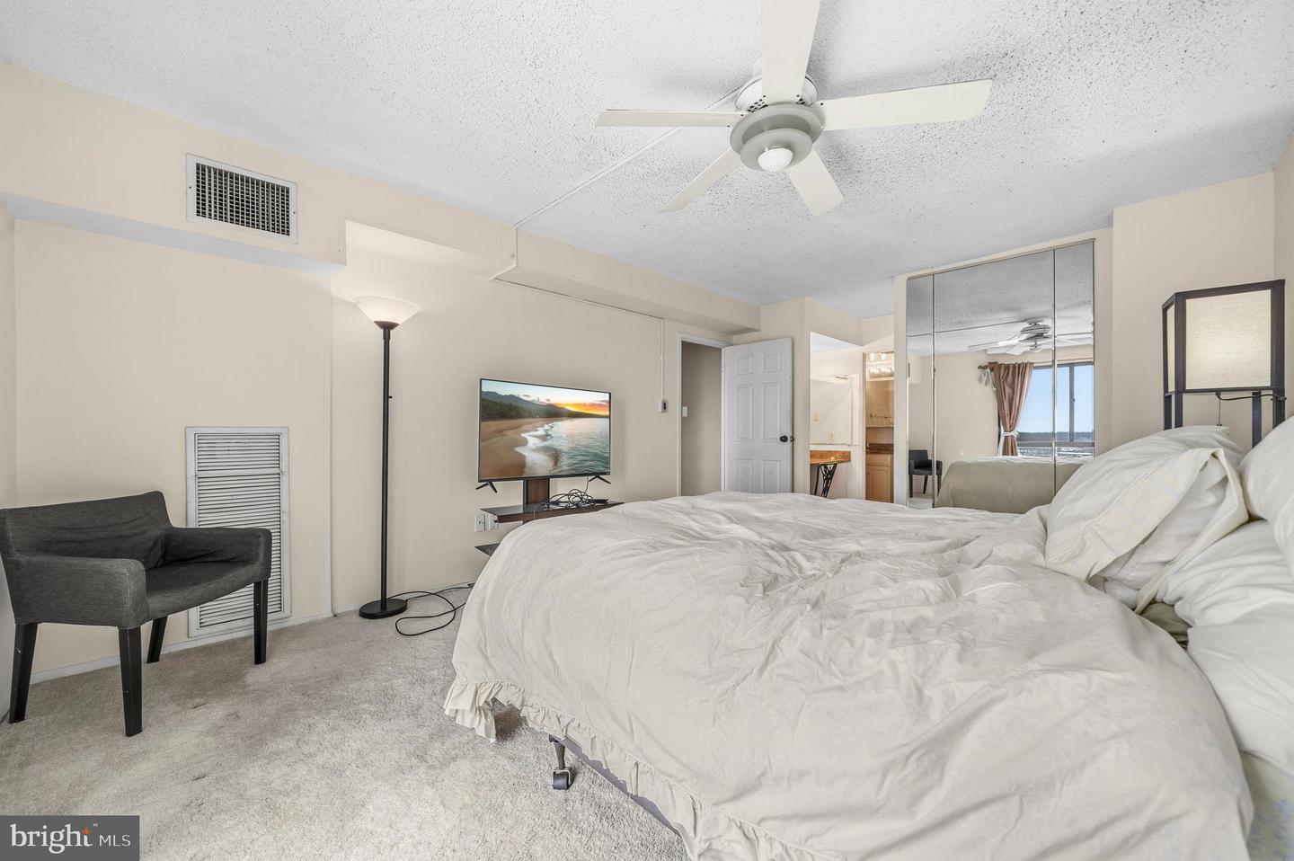 250 S REYNOLDS ST #1003, ALEXANDRIA, Virginia 22304, 2 Bedrooms Bedrooms, ,2 BathroomsBathrooms,Residential,For sale,250 S REYNOLDS ST #1003,VAAX2053970 MLS # VAAX2053970