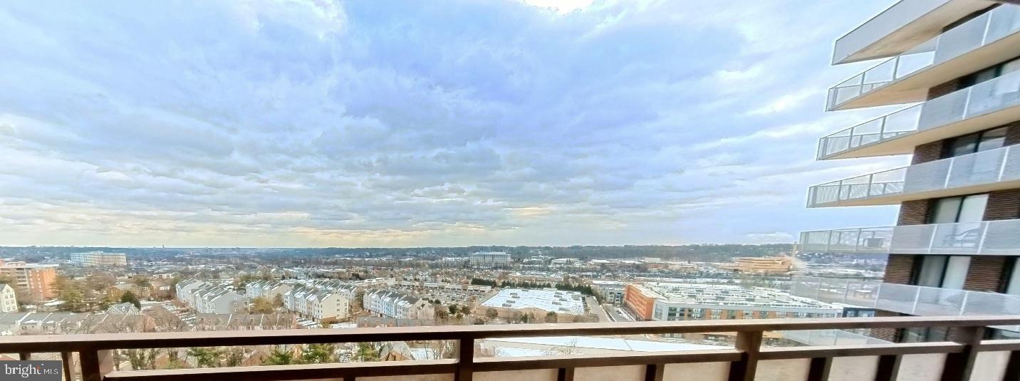 250 S REYNOLDS ST #1003, ALEXANDRIA, Virginia 22304, 2 Bedrooms Bedrooms, ,2 BathroomsBathrooms,Residential,For sale,250 S REYNOLDS ST #1003,VAAX2053970 MLS # VAAX2053970