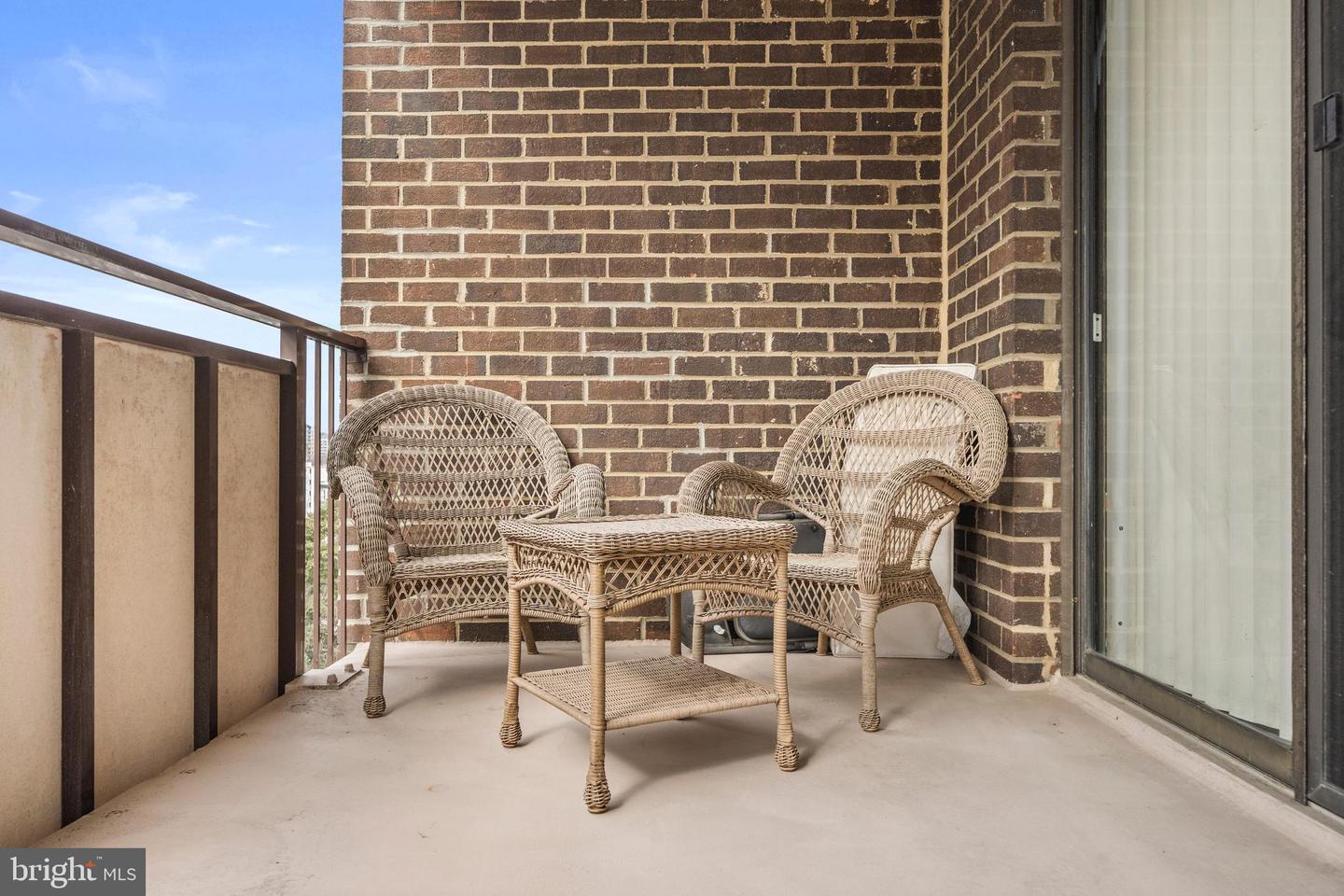 250 S REYNOLDS ST #1003, ALEXANDRIA, Virginia 22304, 2 Bedrooms Bedrooms, ,2 BathroomsBathrooms,Residential,For sale,250 S REYNOLDS ST #1003,VAAX2053970 MLS # VAAX2053970