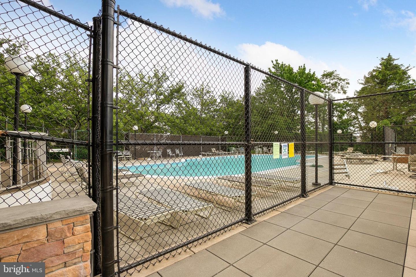 250 S REYNOLDS ST #1003, ALEXANDRIA, Virginia 22304, 2 Bedrooms Bedrooms, ,2 BathroomsBathrooms,Residential,For sale,250 S REYNOLDS ST #1003,VAAX2053970 MLS # VAAX2053970