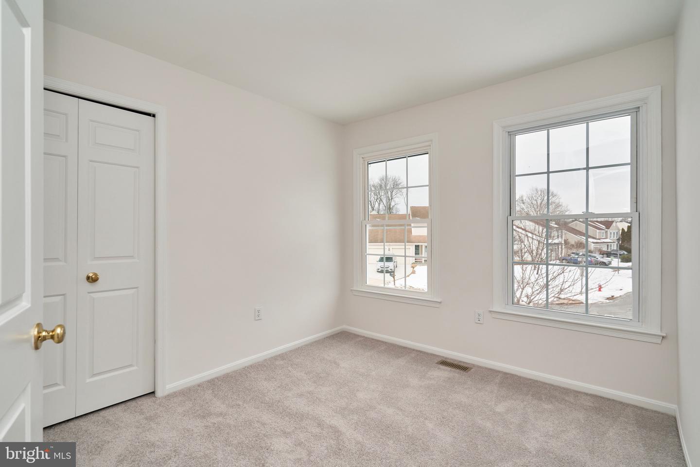 13715 EASTCLIFF CIR, CENTREVILLE, Virginia 20120, 5 Bedrooms Bedrooms, ,3 BathroomsBathrooms,Residential,For sale,13715 EASTCLIFF CIR,VAFX2290192 MLS # VAFX2290192