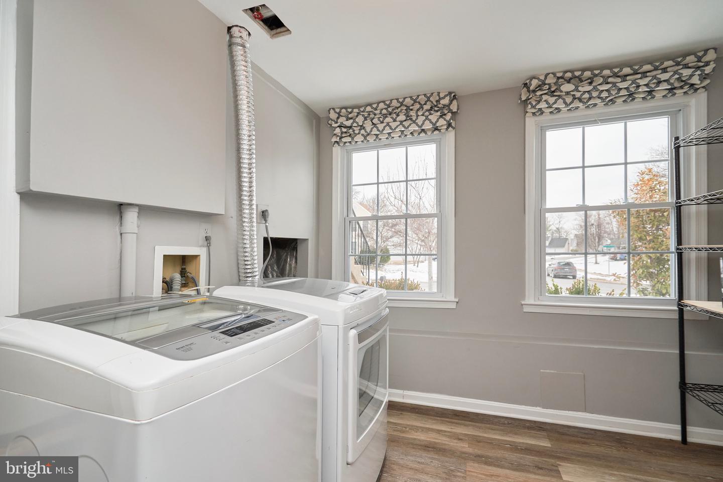 13715 EASTCLIFF CIR, CENTREVILLE, Virginia 20120, 5 Bedrooms Bedrooms, ,3 BathroomsBathrooms,Residential,For sale,13715 EASTCLIFF CIR,VAFX2290192 MLS # VAFX2290192