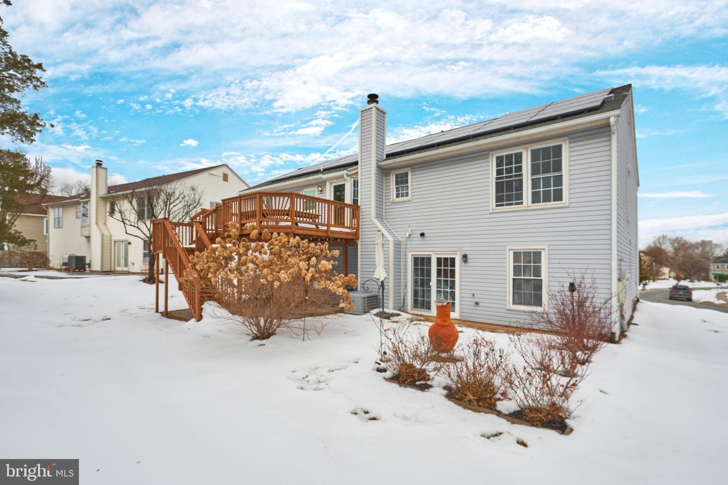 13715 EASTCLIFF CIR, CENTREVILLE, Virginia 20120, 5 Bedrooms Bedrooms, ,3 BathroomsBathrooms,Residential,For sale,13715 EASTCLIFF CIR,VAFX2290192 MLS # VAFX2290192