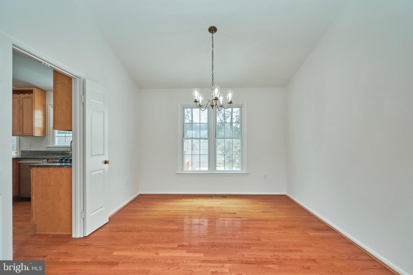 13715 EASTCLIFF CIR, CENTREVILLE, Virginia 20120, 5 Bedrooms Bedrooms, ,3 BathroomsBathrooms,Residential,For sale,13715 EASTCLIFF CIR,VAFX2290192 MLS # VAFX2290192