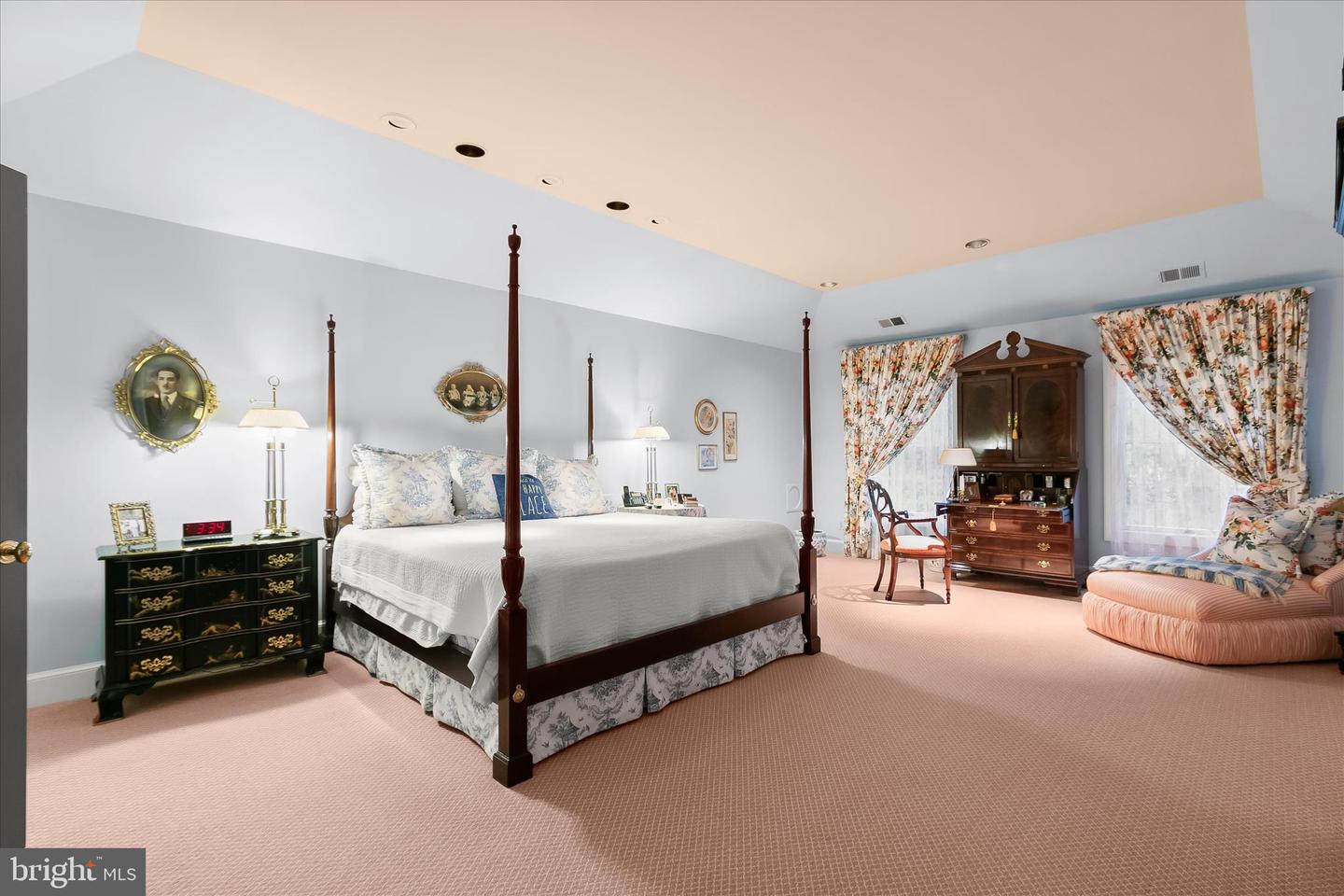 949 BELLVIEW RD, MCLEAN, Virginia 22102, 3 Bedrooms Bedrooms, ,5 BathroomsBathrooms,Residential,For sale,949 BELLVIEW RD,VAFX2290292 MLS # VAFX2290292 949 BELLVIEW RD, MCLEAN, Virginia 22102, 3 Bedrooms Bedrooms, ,5 BathroomsBathrooms,Residential,For sale,949 BELLVIEW RD,VAFX2290292 MLS # VAFX2290292