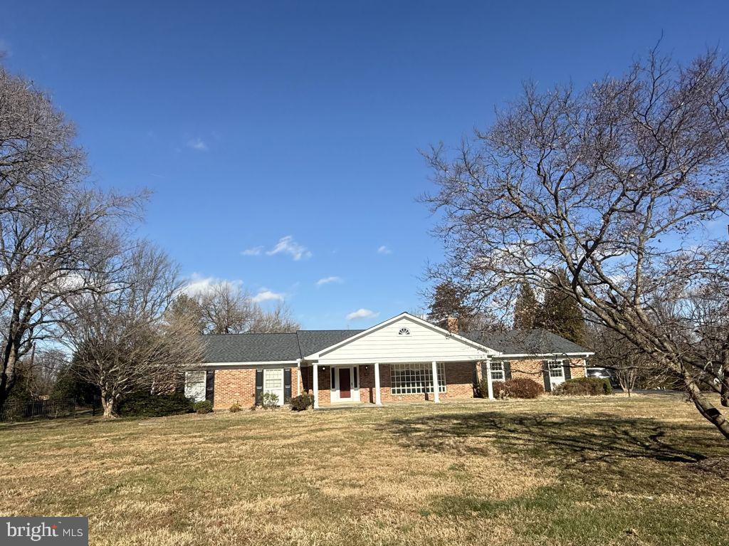 1362 WOODSIDE DR, MCLEAN, Virginia 22102, 4 Bedrooms Bedrooms, ,2 BathroomsBathrooms,Residential,For sale,1362 WOODSIDE DR,VAFX2290306 MLS # VAFX2290306