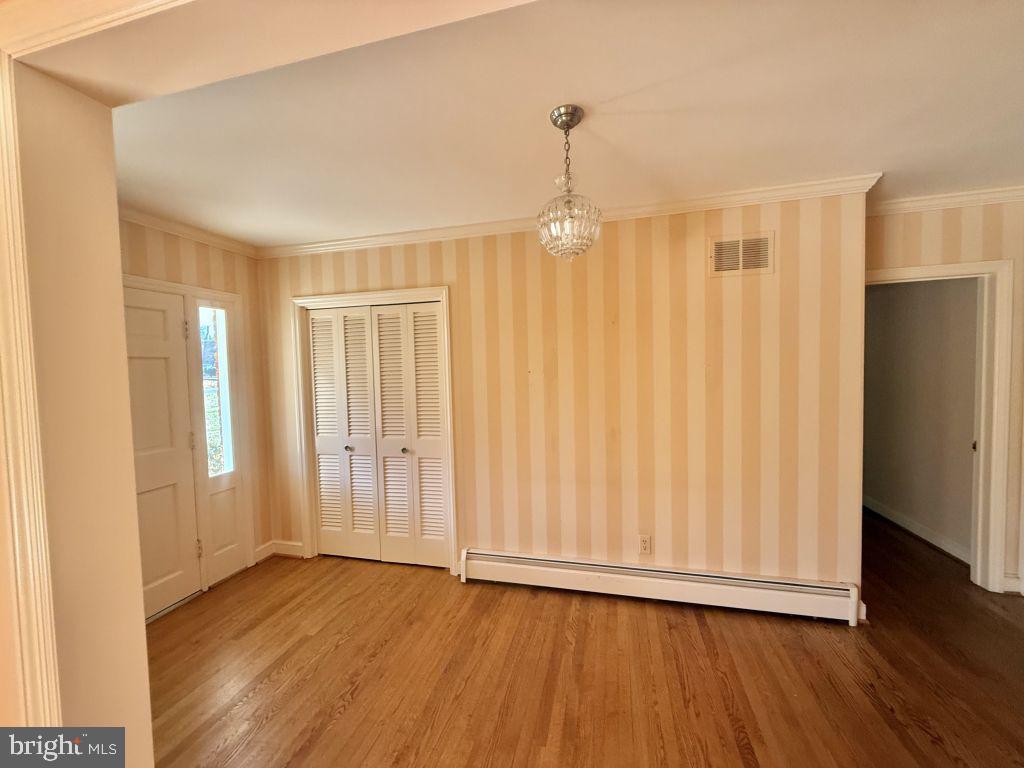 1362 WOODSIDE DR, MCLEAN, Virginia 22102, 4 Bedrooms Bedrooms, ,2 BathroomsBathrooms,Residential,For sale,1362 WOODSIDE DR,VAFX2290306 MLS # VAFX2290306 1362 WOODSIDE DR, MCLEAN, Virginia 22102, 4 Bedrooms Bedrooms, ,2 BathroomsBathrooms,Residential,For sale,1362 WOODSIDE DR,VAFX2290306 MLS # VAFX2290306