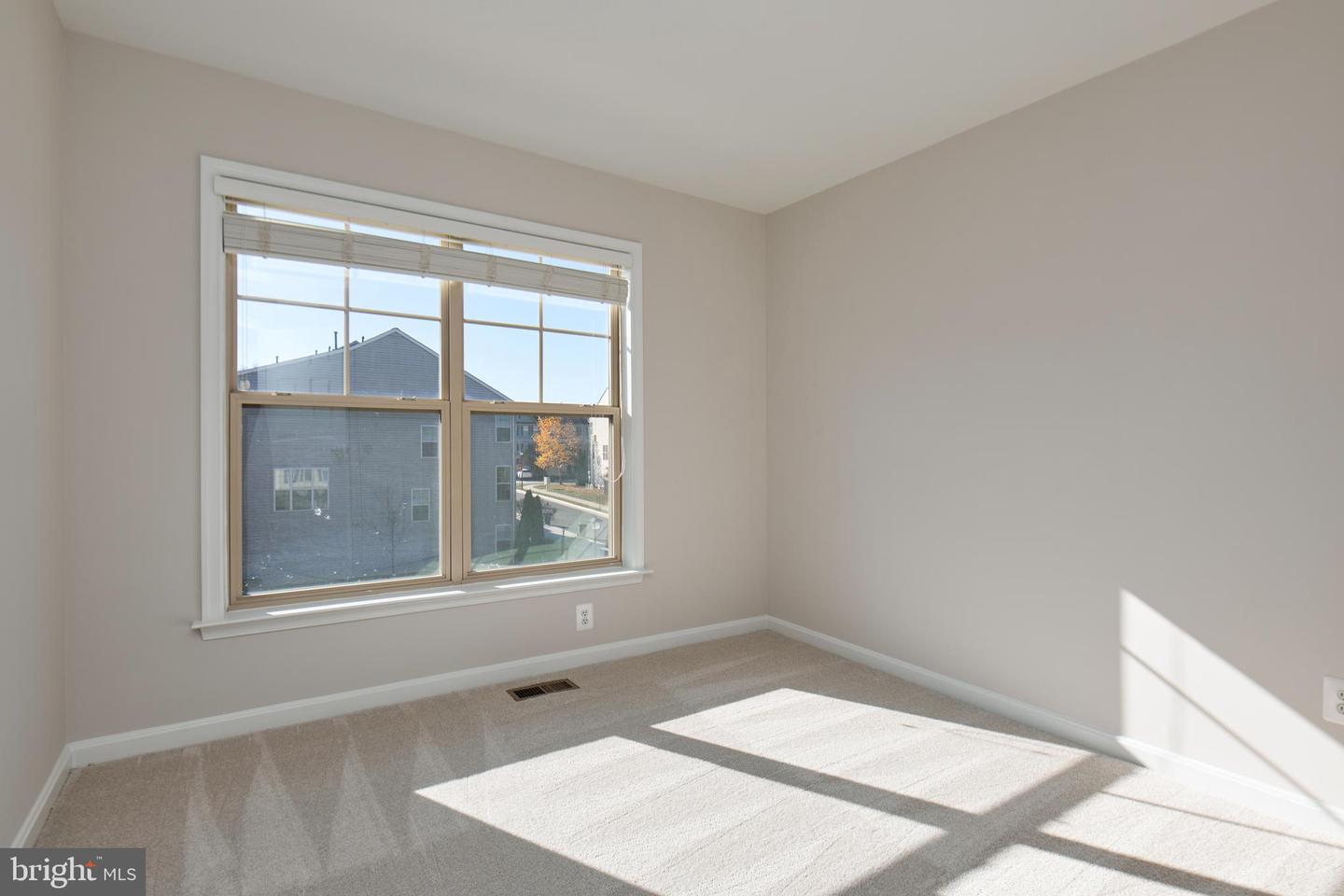 42612 GALBRAITH SQ, BROADLANDS, Virginia 20148, 3 Bedrooms Bedrooms, ,2 BathroomsBathrooms,Residential,For sale,42612 GALBRAITH SQ,VALO2115662 MLS # VALO2115662