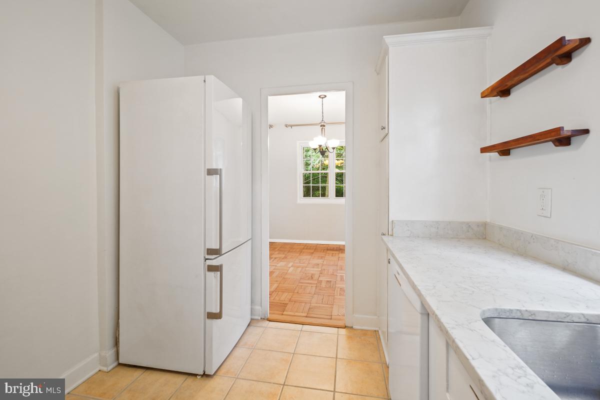 1640 FITZGERALD LN, ALEXANDRIA, Virginia 22302, 1 Bedroom Bedrooms, ,1 BathroomBathrooms,Residential,For sale,1640 FITZGERALD LN,VAAX2054012 MLS # VAAX2054012