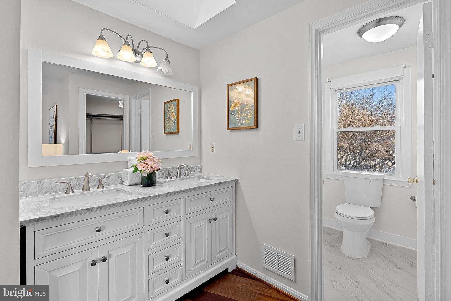 2148 WHISPERWOOD GLEN LN, RESTON, Virginia 20191, 2 Bedrooms Bedrooms, ,2 BathroomsBathrooms,Residential,For sale,2148 WHISPERWOOD GLEN LN,VAFX2290324 MLS # VAFX2290324