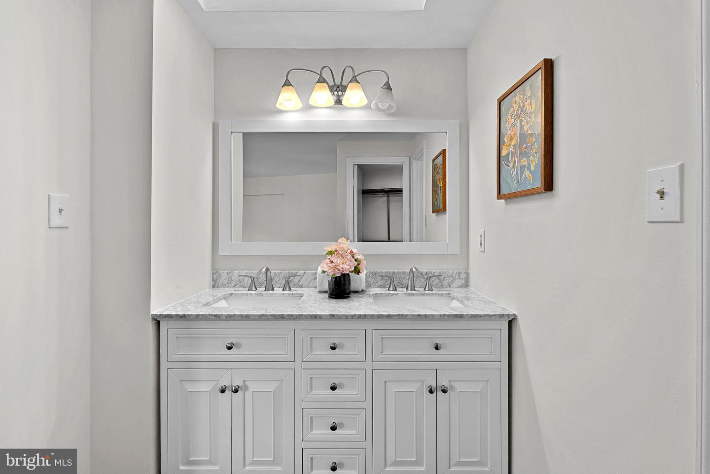 2148 WHISPERWOOD GLEN LN, RESTON, Virginia 20191, 2 Bedrooms Bedrooms, ,2 BathroomsBathrooms,Residential,For sale,2148 WHISPERWOOD GLEN LN,VAFX2290324 MLS # VAFX2290324