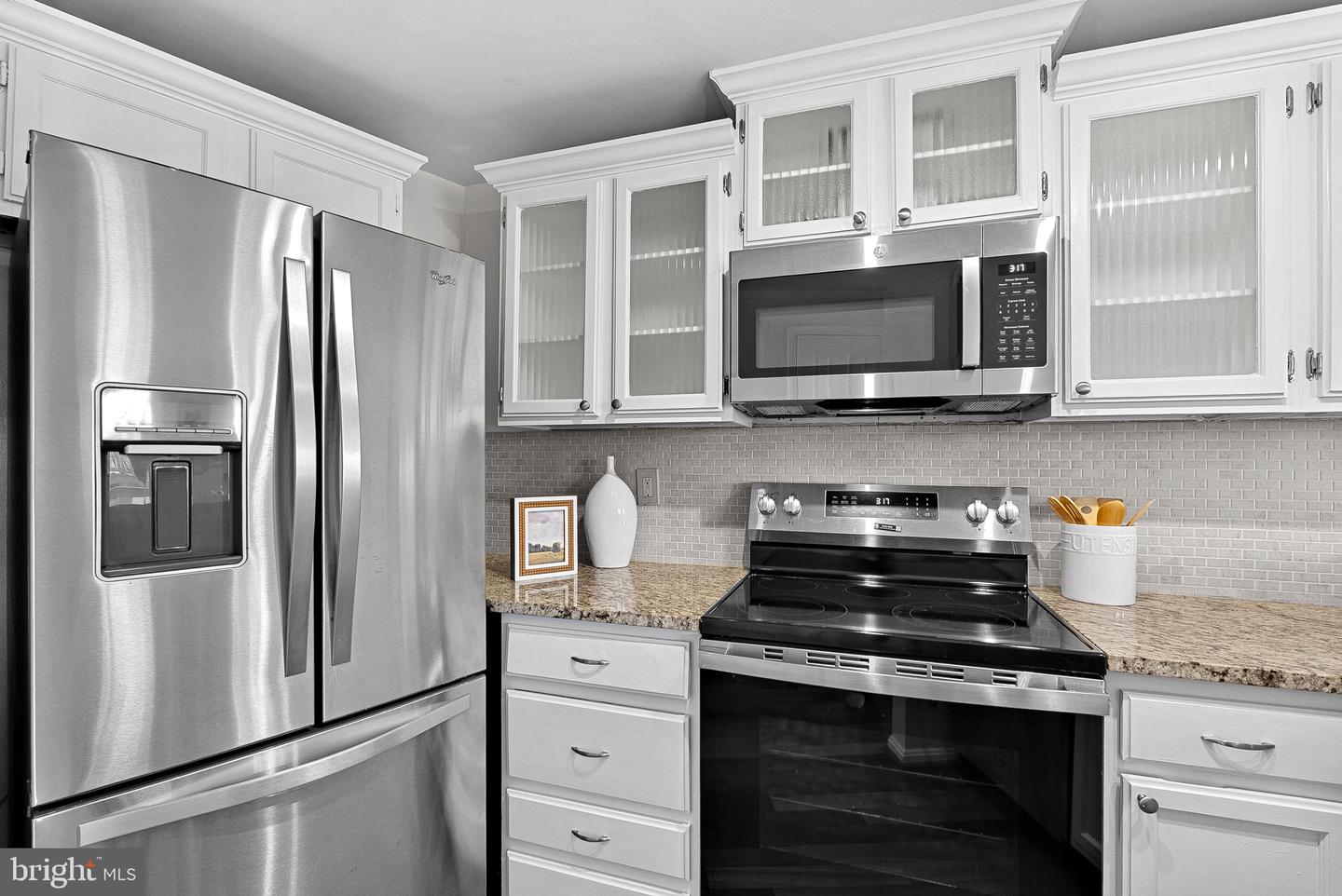 2148 WHISPERWOOD GLEN LN, RESTON, Virginia 20191, 2 Bedrooms Bedrooms, ,2 BathroomsBathrooms,Residential,For sale,2148 WHISPERWOOD GLEN LN,VAFX2290324 MLS # VAFX2290324