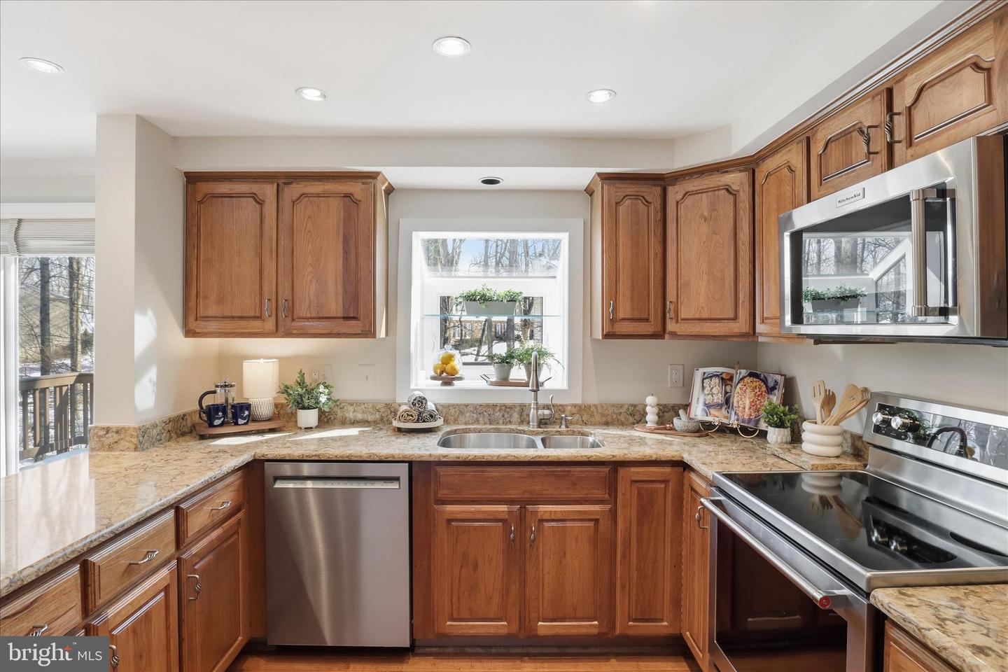 5903 OAK RIDGE CT, BURKE, Virginia 22015, 5 Bedrooms Bedrooms, 19 Rooms Rooms,2 BathroomsBathrooms,Residential,For sale,5903 OAK RIDGE CT,VAFX2289782 MLS # VAFX2289782 5903 OAK RIDGE CT, BURKE, Virginia 22015, 5 Bedrooms Bedrooms, 19 Rooms Rooms,2 BathroomsBathrooms,Residential,For sale,5903 OAK RIDGE CT,VAFX2289782 MLS # VAFX2289782