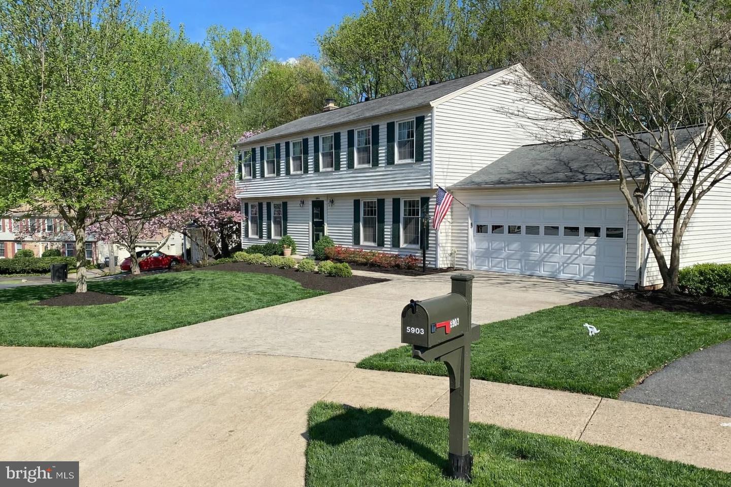 5903 OAK RIDGE CT, BURKE, Virginia 22015, 5 Bedrooms Bedrooms, 19 Rooms Rooms,2 BathroomsBathrooms,Residential,For sale,5903 OAK RIDGE CT,VAFX2289782 MLS # VAFX2289782 5903 OAK RIDGE CT, BURKE, Virginia 22015, 5 Bedrooms Bedrooms, 19 Rooms Rooms,2 BathroomsBathrooms,Residential,For sale,5903 OAK RIDGE CT,VAFX2289782 MLS # VAFX2289782