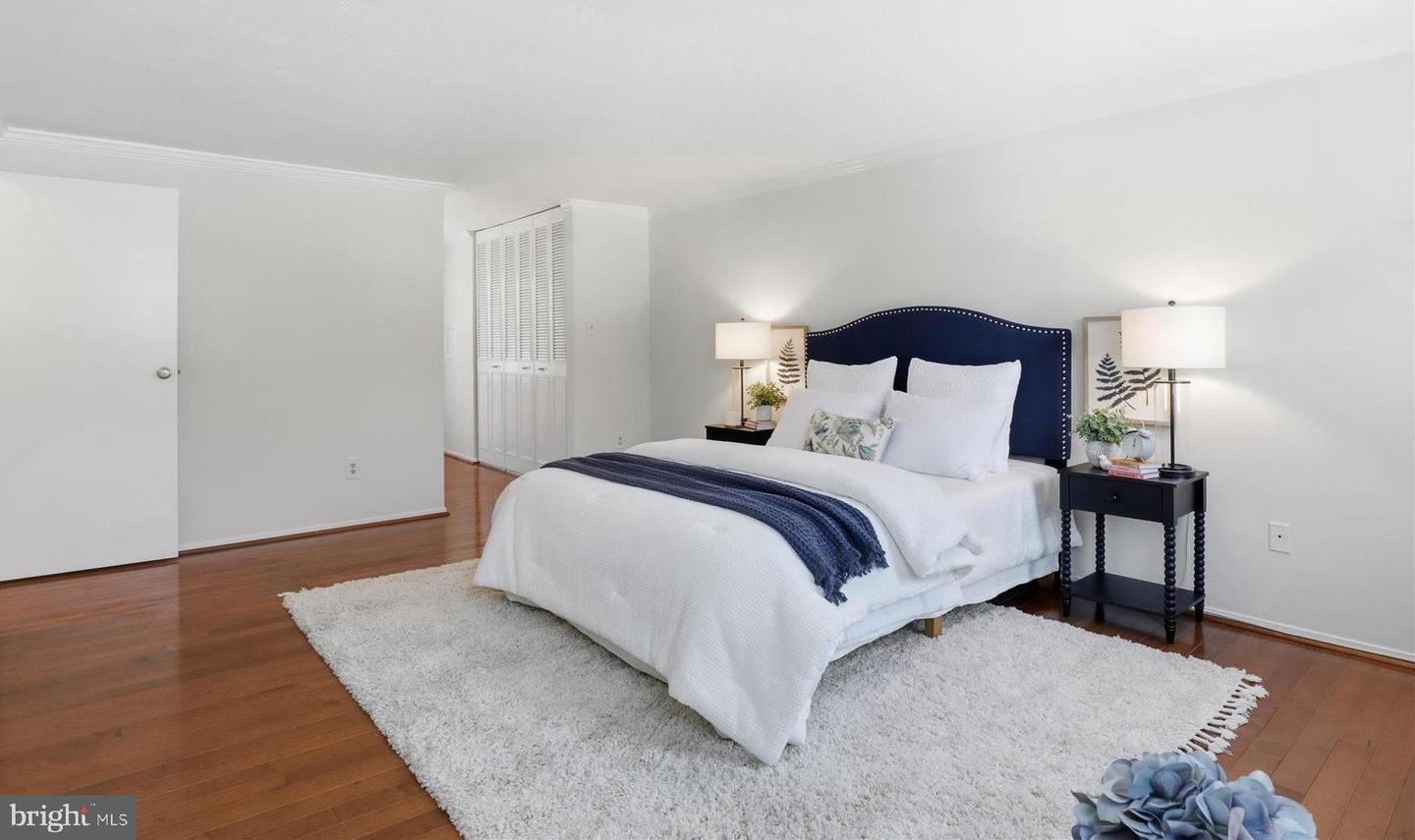 5903 OAK RIDGE CT, BURKE, Virginia 22015, 5 Bedrooms Bedrooms, 19 Rooms Rooms,2 BathroomsBathrooms,Residential,For sale,5903 OAK RIDGE CT,VAFX2289782 MLS # VAFX2289782 5903 OAK RIDGE CT, BURKE, Virginia 22015, 5 Bedrooms Bedrooms, 19 Rooms Rooms,2 BathroomsBathrooms,Residential,For sale,5903 OAK RIDGE CT,VAFX2289782 MLS # VAFX2289782