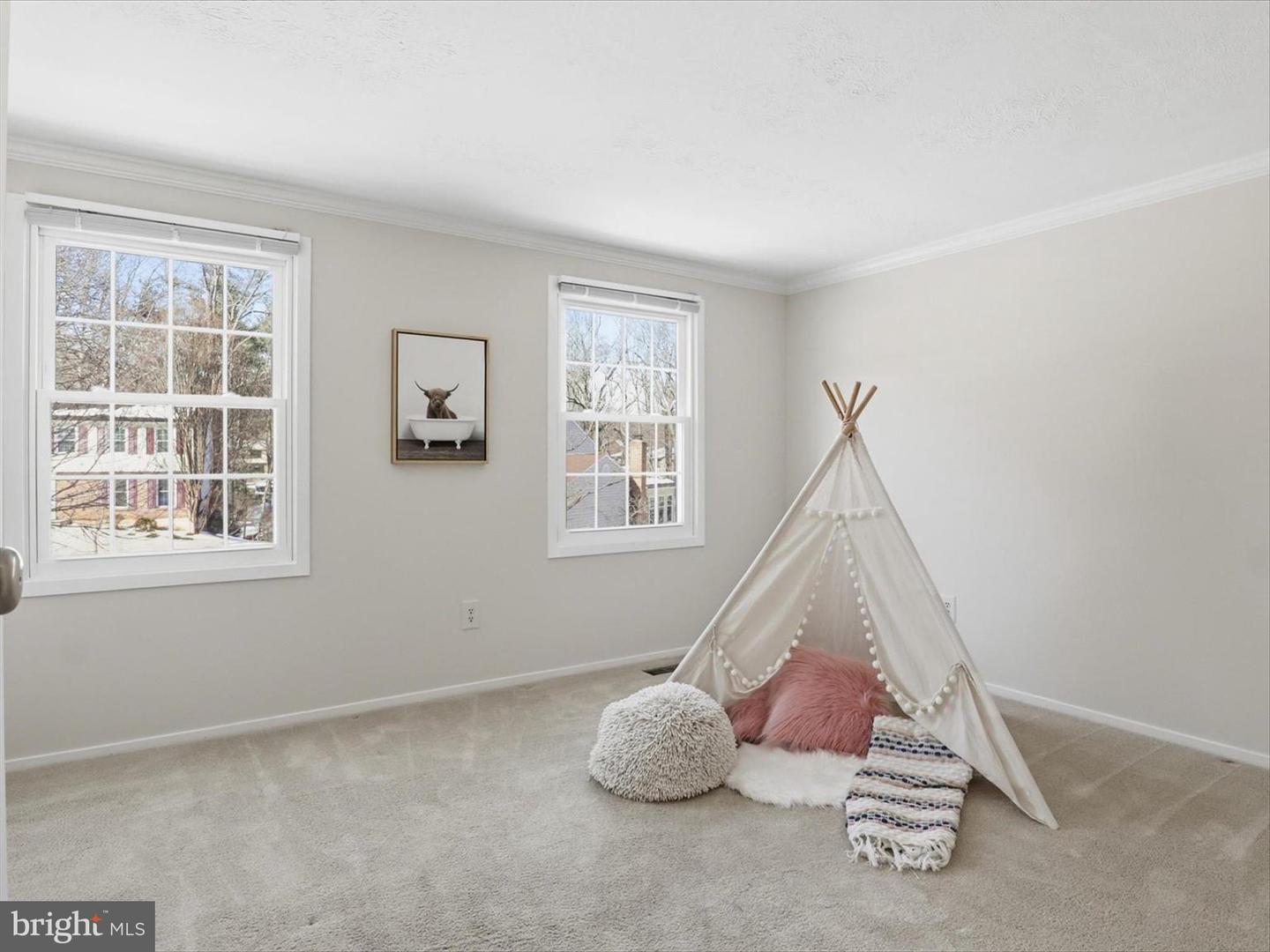 5903 OAK RIDGE CT, BURKE, Virginia 22015, 5 Bedrooms Bedrooms, 19 Rooms Rooms,2 BathroomsBathrooms,Residential,For sale,5903 OAK RIDGE CT,VAFX2289782 MLS # VAFX2289782 5903 OAK RIDGE CT, BURKE, Virginia 22015, 5 Bedrooms Bedrooms, 19 Rooms Rooms,2 BathroomsBathrooms,Residential,For sale,5903 OAK RIDGE CT,VAFX2289782 MLS # VAFX2289782