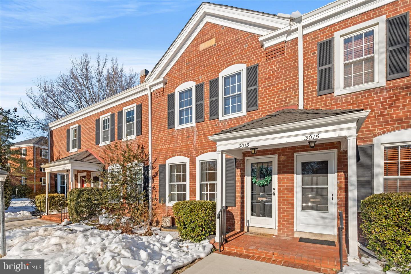 3013 S BUCHANAN ST, ARLINGTON, Virginia 22206, 2 Bedrooms Bedrooms, 9 Rooms Rooms,2 BathroomsBathrooms,Residential,For sale,3013 S BUCHANAN ST,VAAR2068648 MLS # VAAR2068648
