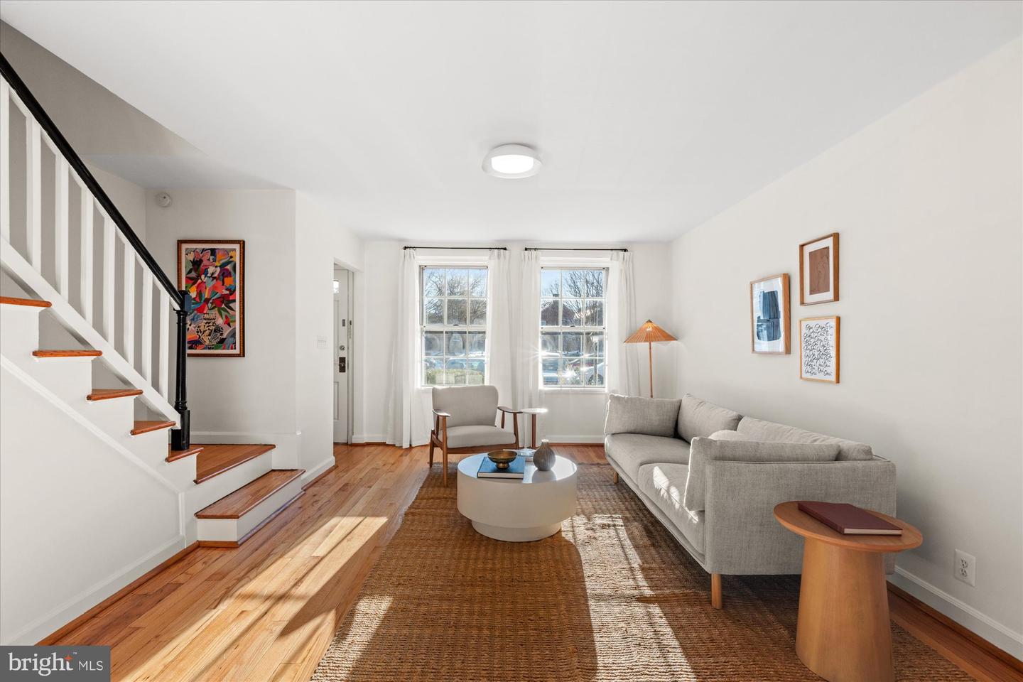 3013 S BUCHANAN ST, ARLINGTON, Virginia 22206, 2 Bedrooms Bedrooms, 9 Rooms Rooms,2 BathroomsBathrooms,Residential,For sale,3013 S BUCHANAN ST,VAAR2068648 MLS # VAAR2068648