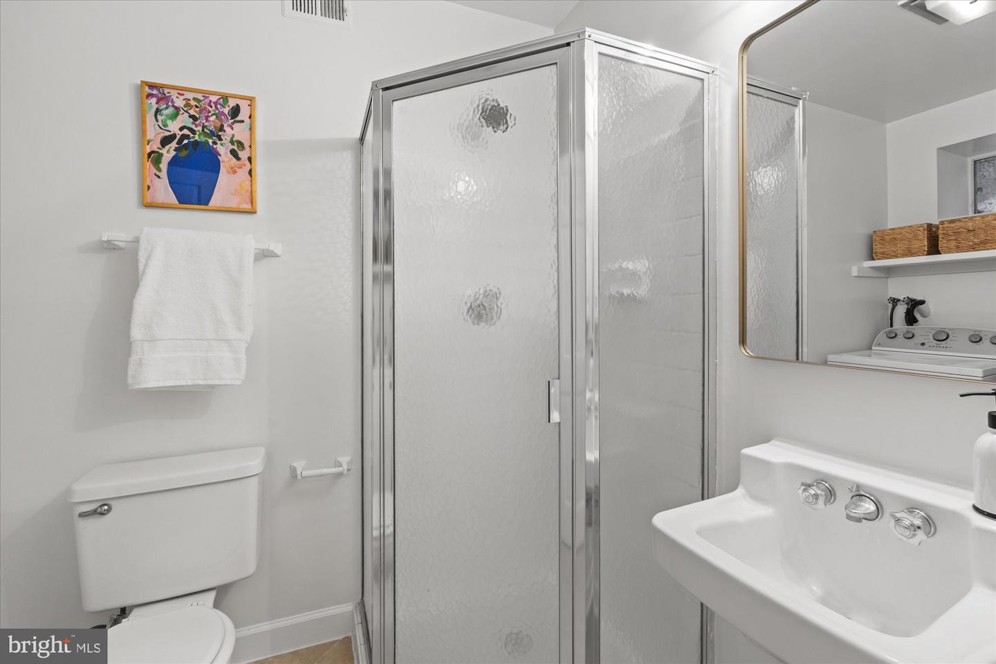 3013 S BUCHANAN ST, ARLINGTON, Virginia 22206, 2 Bedrooms Bedrooms, 9 Rooms Rooms,2 BathroomsBathrooms,Residential,For sale,3013 S BUCHANAN ST,VAAR2068648 MLS # VAAR2068648