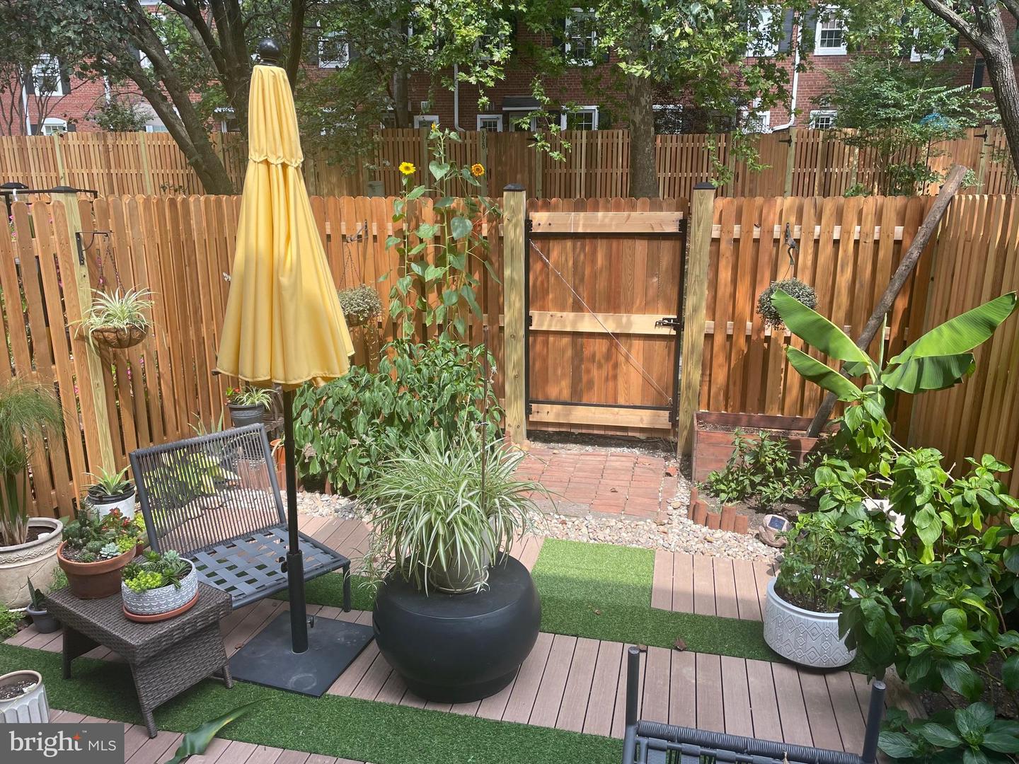 3013 S BUCHANAN ST, ARLINGTON, Virginia 22206, 2 Bedrooms Bedrooms, 9 Rooms Rooms,2 BathroomsBathrooms,Residential,For sale,3013 S BUCHANAN ST,VAAR2068648 MLS # VAAR2068648