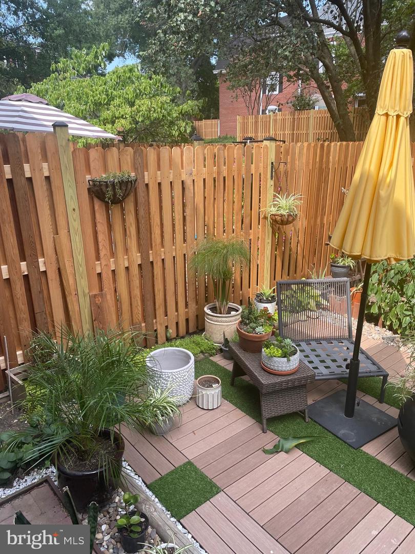 3013 S BUCHANAN ST, ARLINGTON, Virginia 22206, 2 Bedrooms Bedrooms, 9 Rooms Rooms,2 BathroomsBathrooms,Residential,For sale,3013 S BUCHANAN ST,VAAR2068648 MLS # VAAR2068648