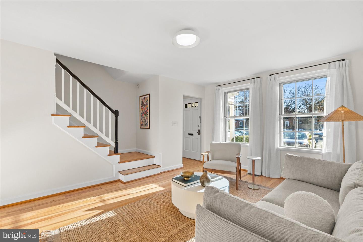 3013 S BUCHANAN ST, ARLINGTON, Virginia 22206, 2 Bedrooms Bedrooms, 9 Rooms Rooms,2 BathroomsBathrooms,Residential,For sale,3013 S BUCHANAN ST,VAAR2068648 MLS # VAAR2068648