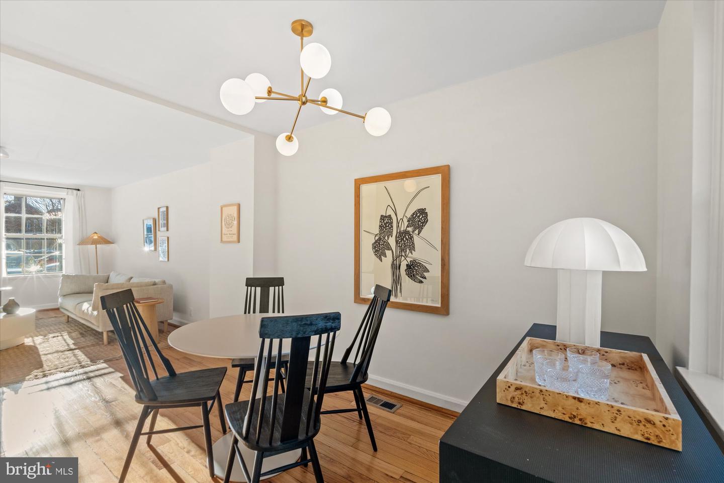 3013 S BUCHANAN ST, ARLINGTON, Virginia 22206, 2 Bedrooms Bedrooms, 9 Rooms Rooms,2 BathroomsBathrooms,Residential,For sale,3013 S BUCHANAN ST,VAAR2068648 MLS # VAAR2068648