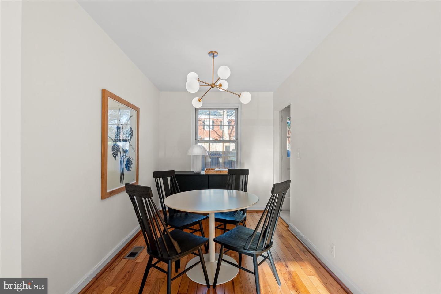 3013 S BUCHANAN ST, ARLINGTON, Virginia 22206, 2 Bedrooms Bedrooms, 9 Rooms Rooms,2 BathroomsBathrooms,Residential,For sale,3013 S BUCHANAN ST,VAAR2068648 MLS # VAAR2068648