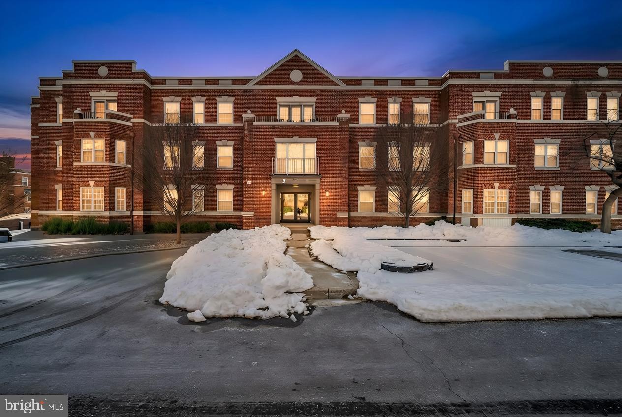 3611 38TH ST NW #243, WASHINGTON, District Of Columbia 20016, 1 Room Rooms,1 BathroomBathrooms,Residential,For sale,3611 38TH ST NW #243,DCDC2245346 MLS # DCDC2245346