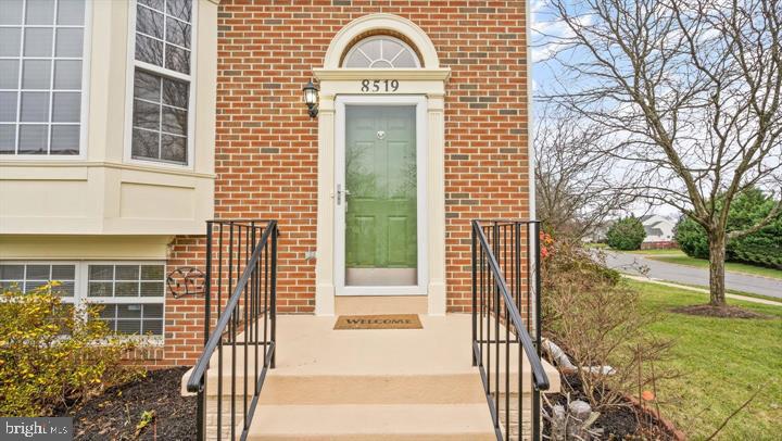 8519 TACKHOUSE LOOP, GAINESVILLE, Virginia 20155, 4 Bedrooms Bedrooms, ,3 BathroomsBathrooms,Residential,For sale,8519 TACKHOUSE LOOP,VAPW2112182 MLS # VAPW2112182