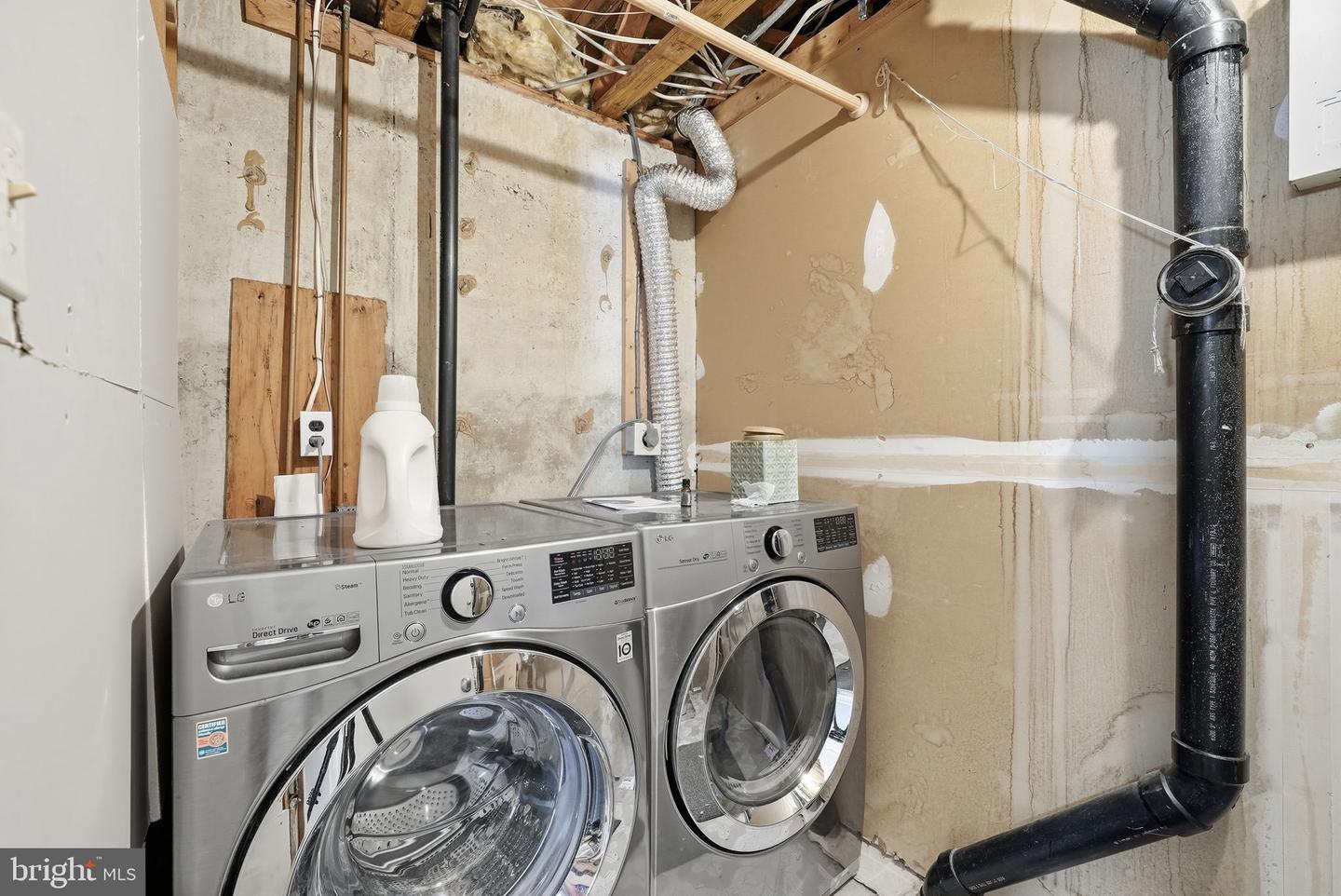 8118 VIOLA ST, SPRINGFIELD, Virginia 22152, 4 Bedrooms Bedrooms, ,3 BathroomsBathrooms,Residential,For sale,8118 VIOLA ST,VAFX2290136 MLS # VAFX2290136 8118 VIOLA ST, SPRINGFIELD, Virginia 22152, 4 Bedrooms Bedrooms, ,3 BathroomsBathrooms,Residential,For sale,8118 VIOLA ST,VAFX2290136 MLS # VAFX2290136