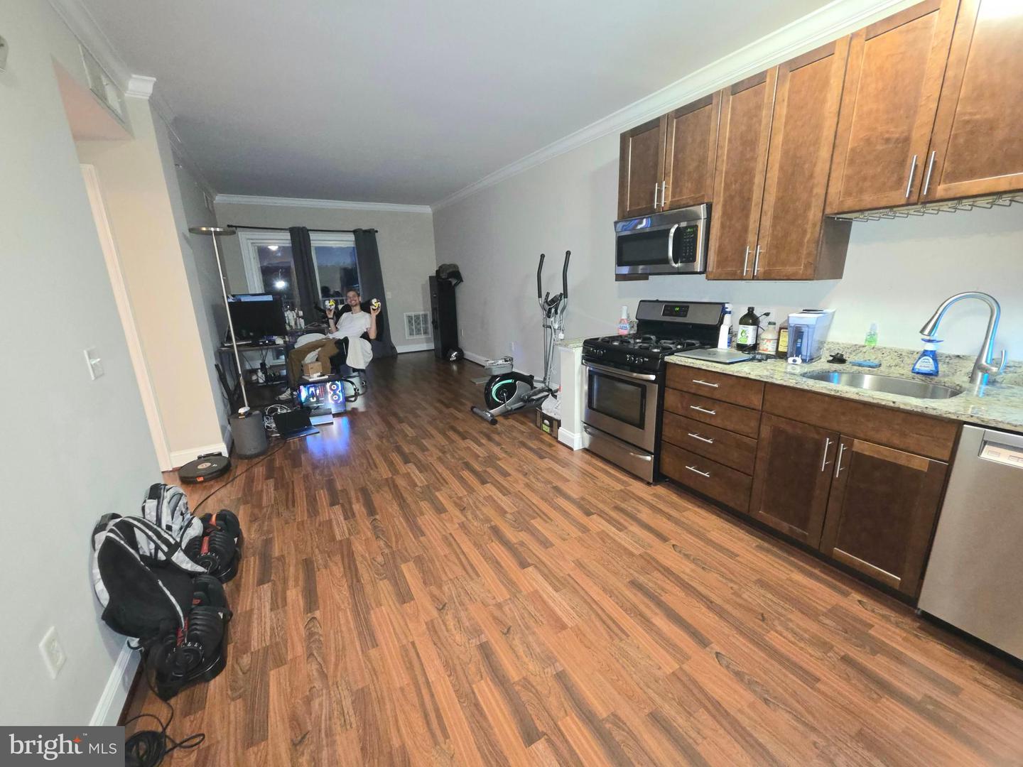 6301 EDSALL RD #418, ALEXANDRIA, Virginia 22312, ,Residential,For sale,6301 EDSALL RD #418,VAFX2290152 MLS # VAFX2290152