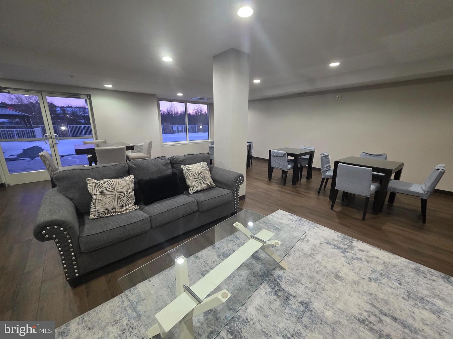 6301 EDSALL RD #418, ALEXANDRIA, Virginia 22312, ,Residential,For sale,6301 EDSALL RD #418,VAFX2290152 MLS # VAFX2290152