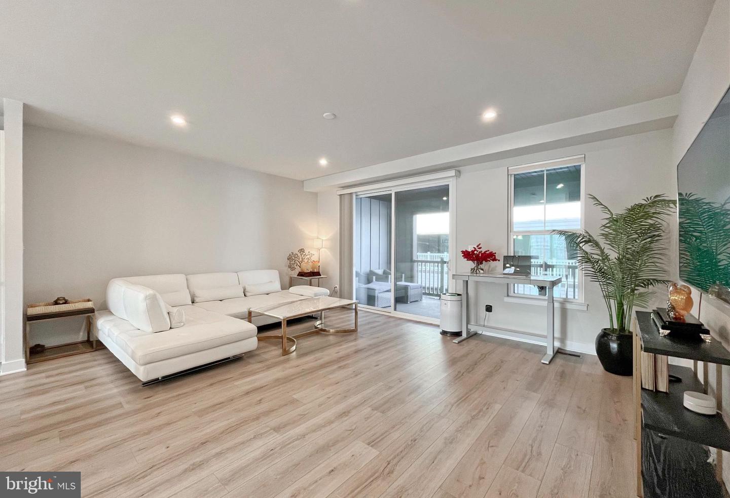 4456 SULFORD TER, CHANTILLY, Virginia 20151, 4 Bedrooms Bedrooms, ,3 BathroomsBathrooms,Residential,For sale,4456 SULFORD TER,VAFX2290188 MLS # VAFX2290188 4456 SULFORD TER, CHANTILLY, Virginia 20151, 4 Bedrooms Bedrooms, ,3 BathroomsBathrooms,Residential,For sale,4456 SULFORD TER,VAFX2290188 MLS # VAFX2290188