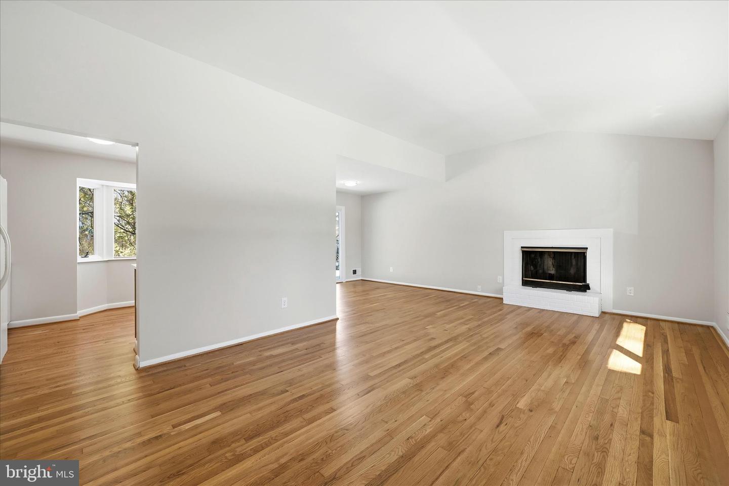 9732 SAINT ANDREWS DR, FAIRFAX, Virginia 22030, 4 Bedrooms Bedrooms, ,2 BathroomsBathrooms,Residential,For sale,9732 SAINT ANDREWS DR,VAFC2007756 MLS # VAFC2007756