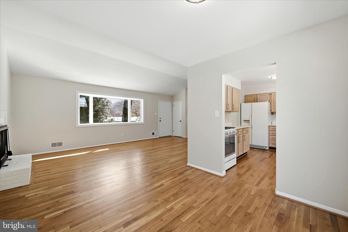 9732 SAINT ANDREWS DR, FAIRFAX, Virginia 22030, 4 Bedrooms Bedrooms, ,2 BathroomsBathrooms,Residential,For sale,9732 SAINT ANDREWS DR,VAFC2007756 MLS # VAFC2007756