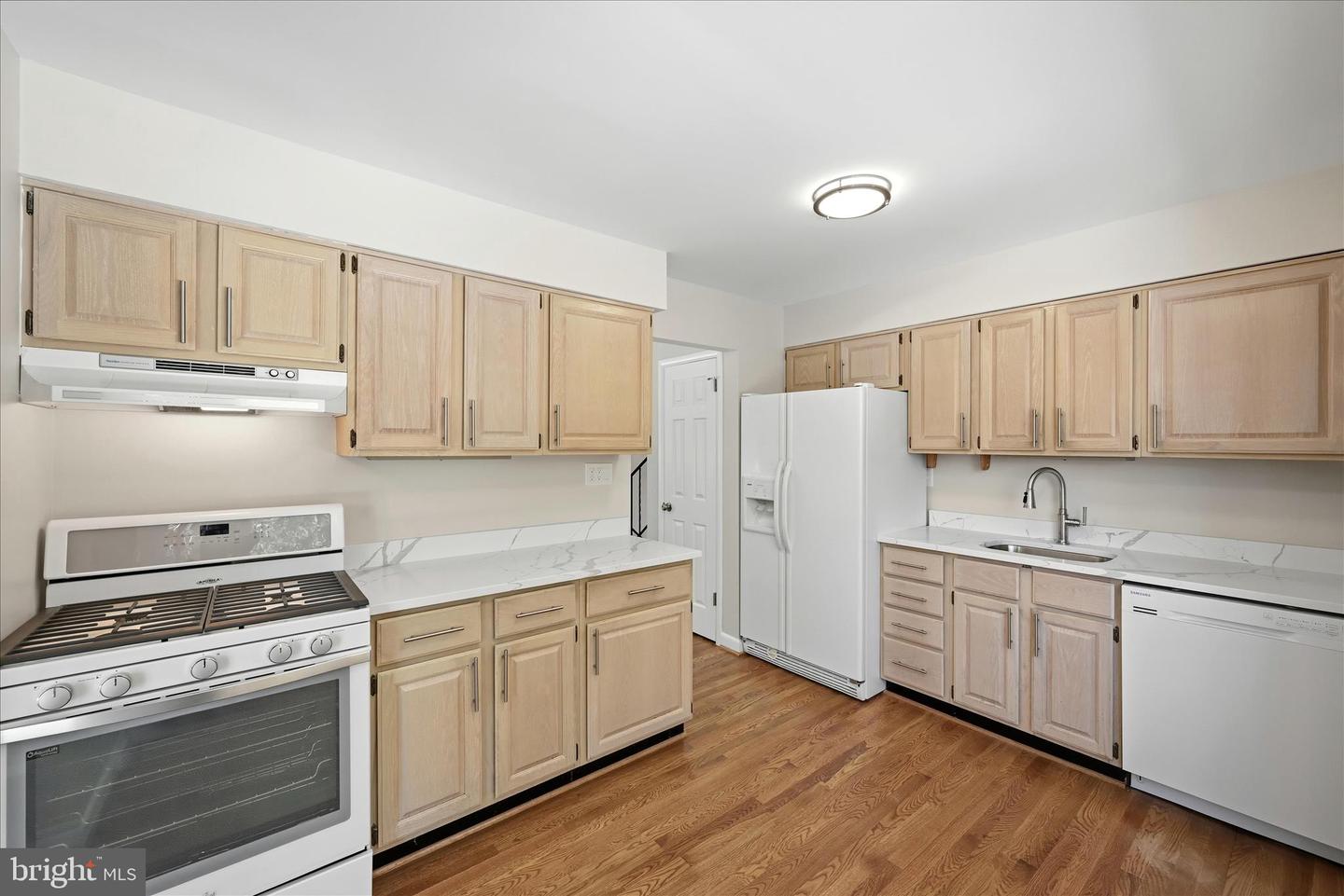 9732 SAINT ANDREWS DR, FAIRFAX, Virginia 22030, 4 Bedrooms Bedrooms, ,2 BathroomsBathrooms,Residential,For sale,9732 SAINT ANDREWS DR,VAFC2007756 MLS # VAFC2007756