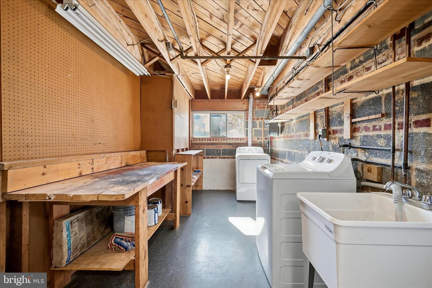 9732 SAINT ANDREWS DR, FAIRFAX, Virginia 22030, 4 Bedrooms Bedrooms, ,2 BathroomsBathrooms,Residential,For sale,9732 SAINT ANDREWS DR,VAFC2007756 MLS # VAFC2007756