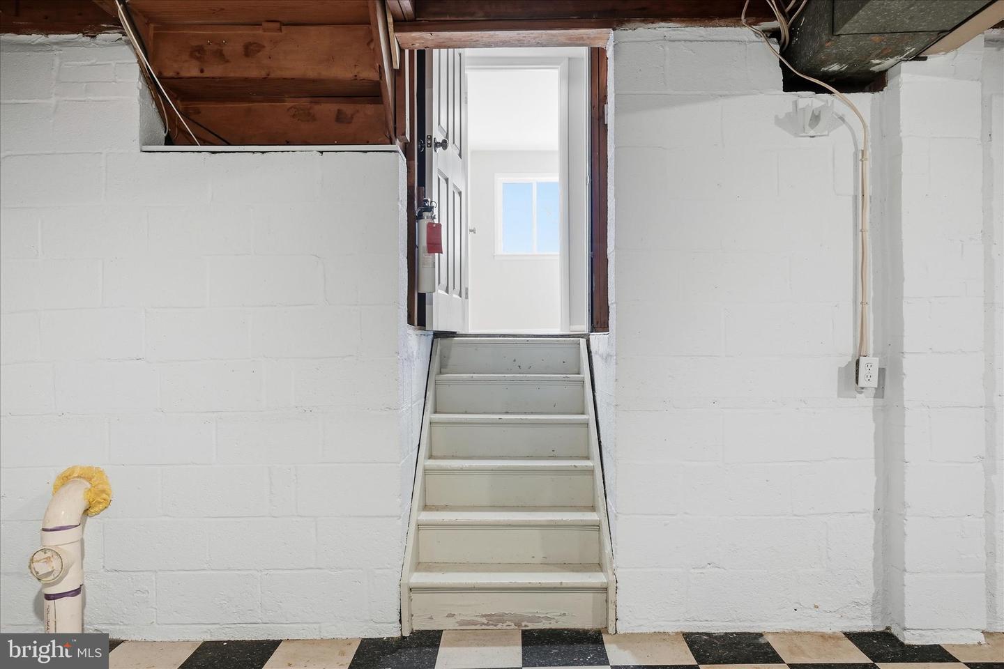 9732 SAINT ANDREWS DR, FAIRFAX, Virginia 22030, 4 Bedrooms Bedrooms, ,2 BathroomsBathrooms,Residential,For sale,9732 SAINT ANDREWS DR,VAFC2007756 MLS # VAFC2007756