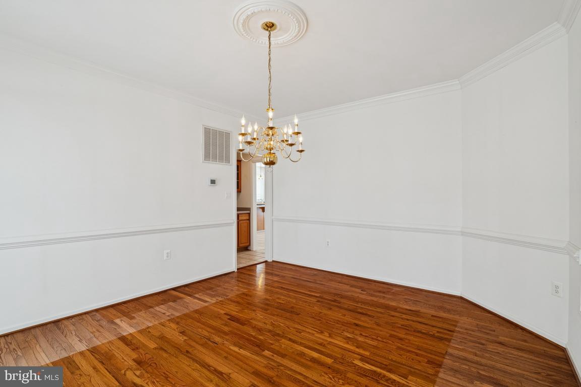 1318 MOORE PL SW, LEESBURG, Virginia 20175, 4 Bedrooms Bedrooms, ,4 BathroomsBathrooms,Residential,For sale,1318 MOORE PL SW,VALO2115664 MLS # VALO2115664