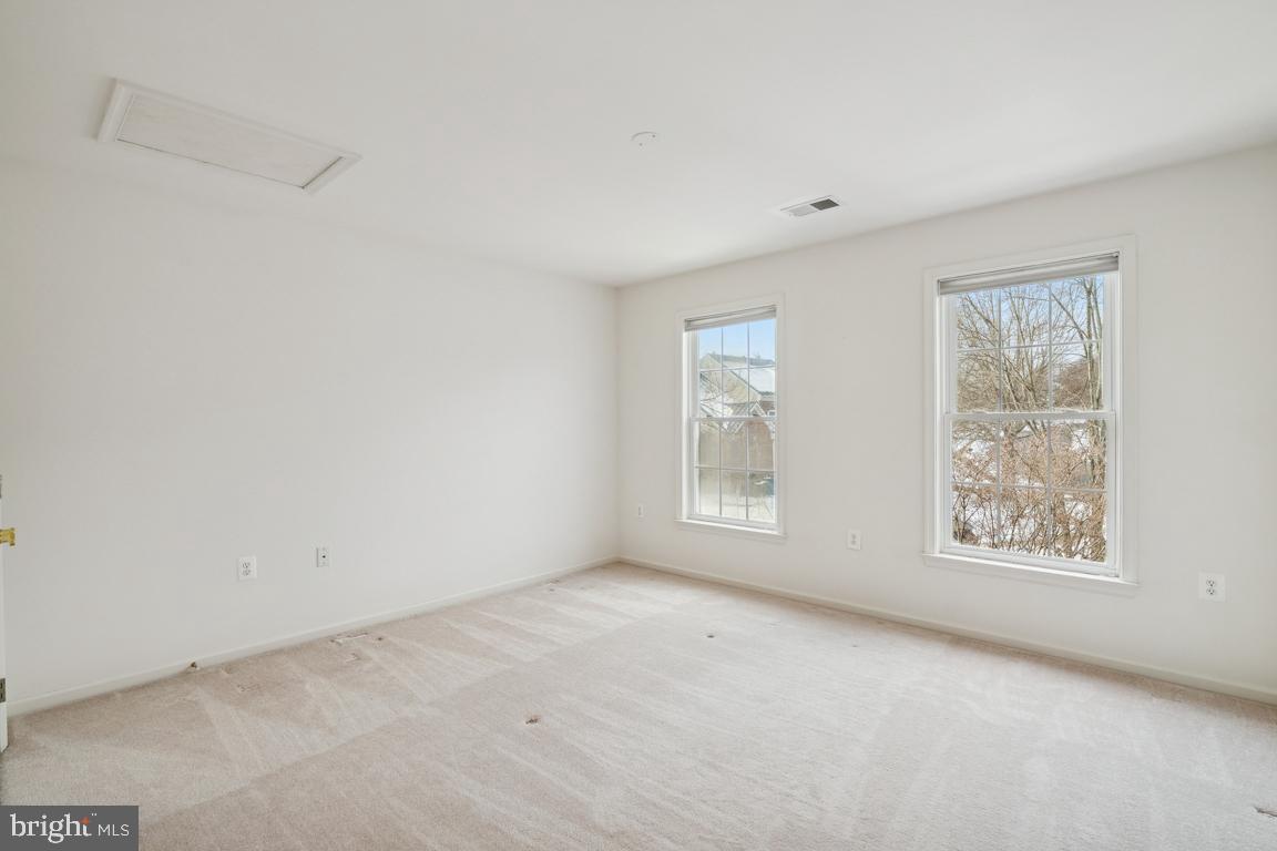 1318 MOORE PL SW, LEESBURG, Virginia 20175, 4 Bedrooms Bedrooms, ,4 BathroomsBathrooms,Residential,For sale,1318 MOORE PL SW,VALO2115664 MLS # VALO2115664