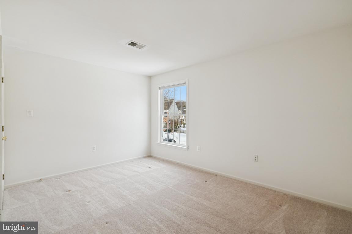 1318 MOORE PL SW, LEESBURG, Virginia 20175, 4 Bedrooms Bedrooms, ,4 BathroomsBathrooms,Residential,For sale,1318 MOORE PL SW,VALO2115664 MLS # VALO2115664